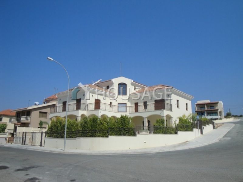 Вилла в Лимасоле, Кипр, 1 000 м2 - фото 1