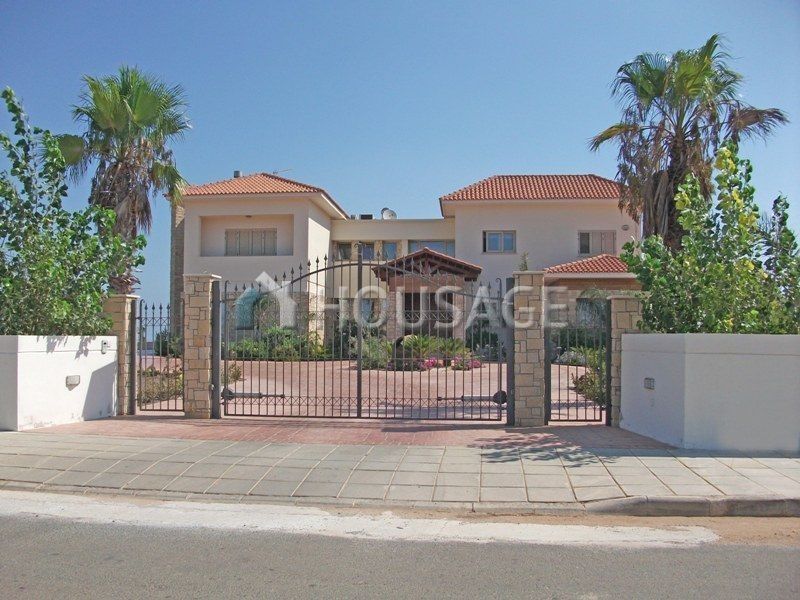 Дом в Протарасе, Кипр, 900 м2 - фото 1