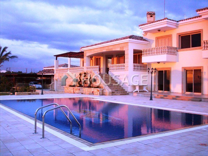 Дом в Пафосе, Кипр, 550 м2 - фото 1