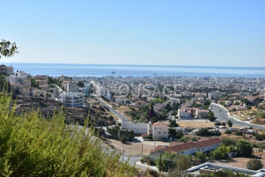 Земля в Лимасоле, Кипр, 2 532 м2 - фото 1