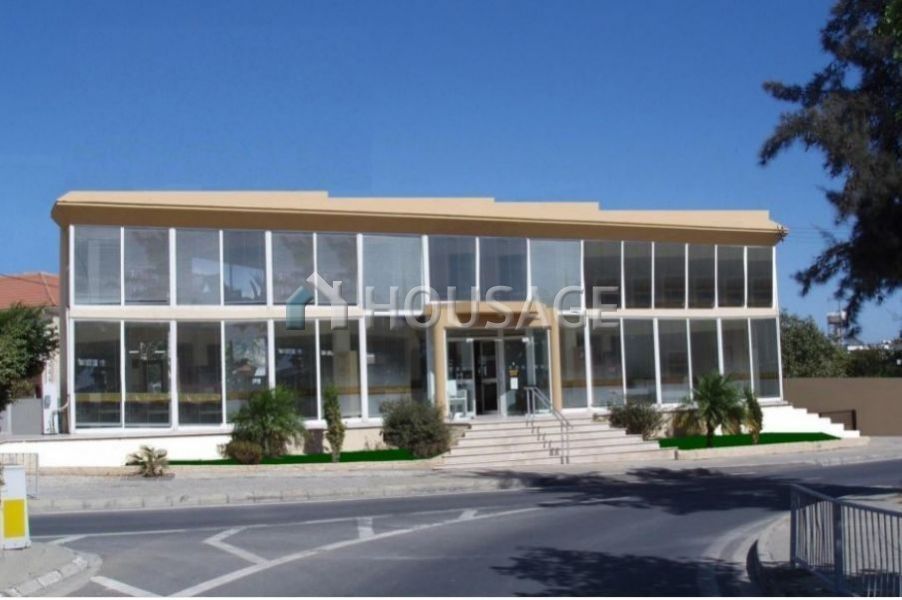 Коммерческая недвижимость в Лимасоле, Кипр, 1 394 м2 - фото 1