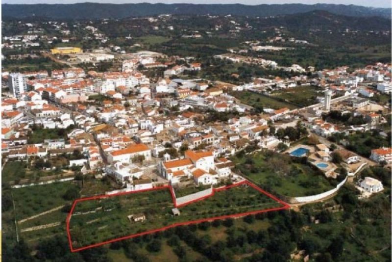 Земля в Алгарве, Португалия, 6 100 м2 - фото 1