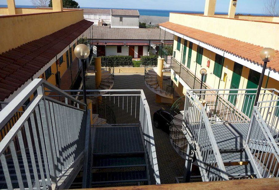 Отель, гостиница в Санта-Мария дель Чедро, Италия, 3 000 м² - фото 11