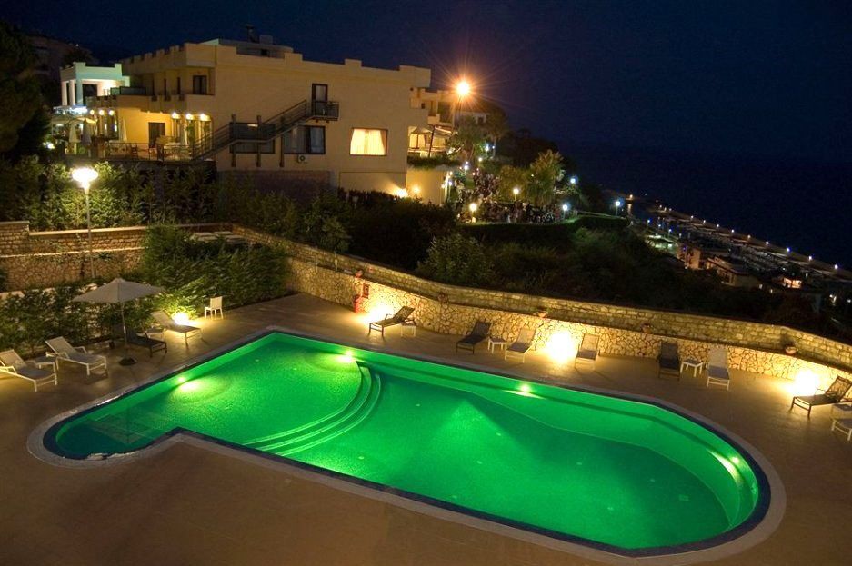 Отель, гостиница в Бельведере-Мариттимо, Италия, 3 000 м² - фото 6