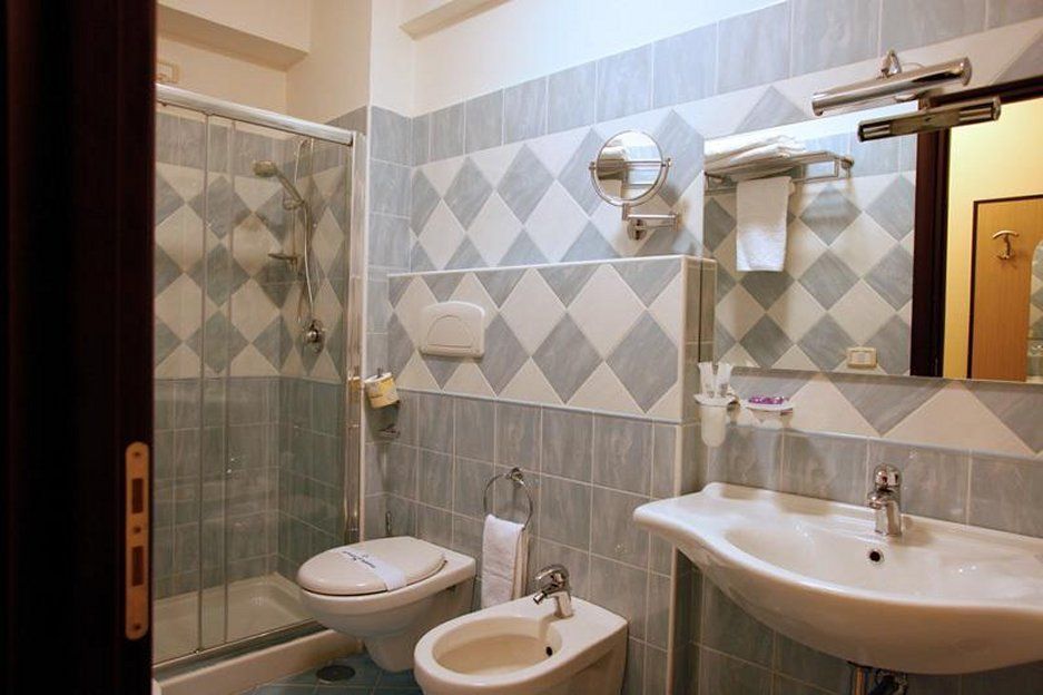 Отель, гостиница в Бельведере-Мариттимо, Италия, 3 000 м² - фото 9