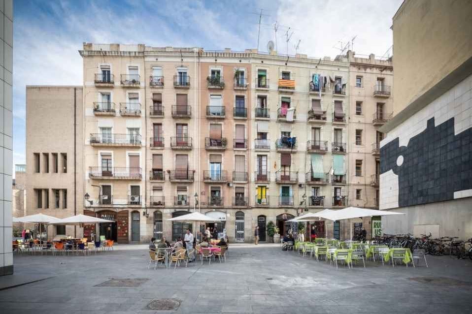 Доходный дом в Барселоне, Испания, 1 278 м2 - фото 1