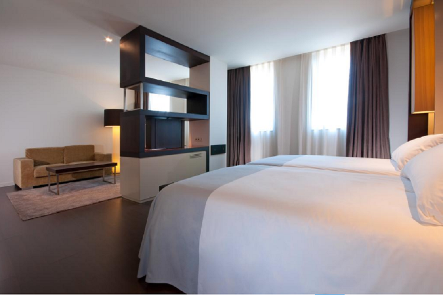 Отель, гостиница в Барселоне, Испания, 9 539 м2 - фото 1