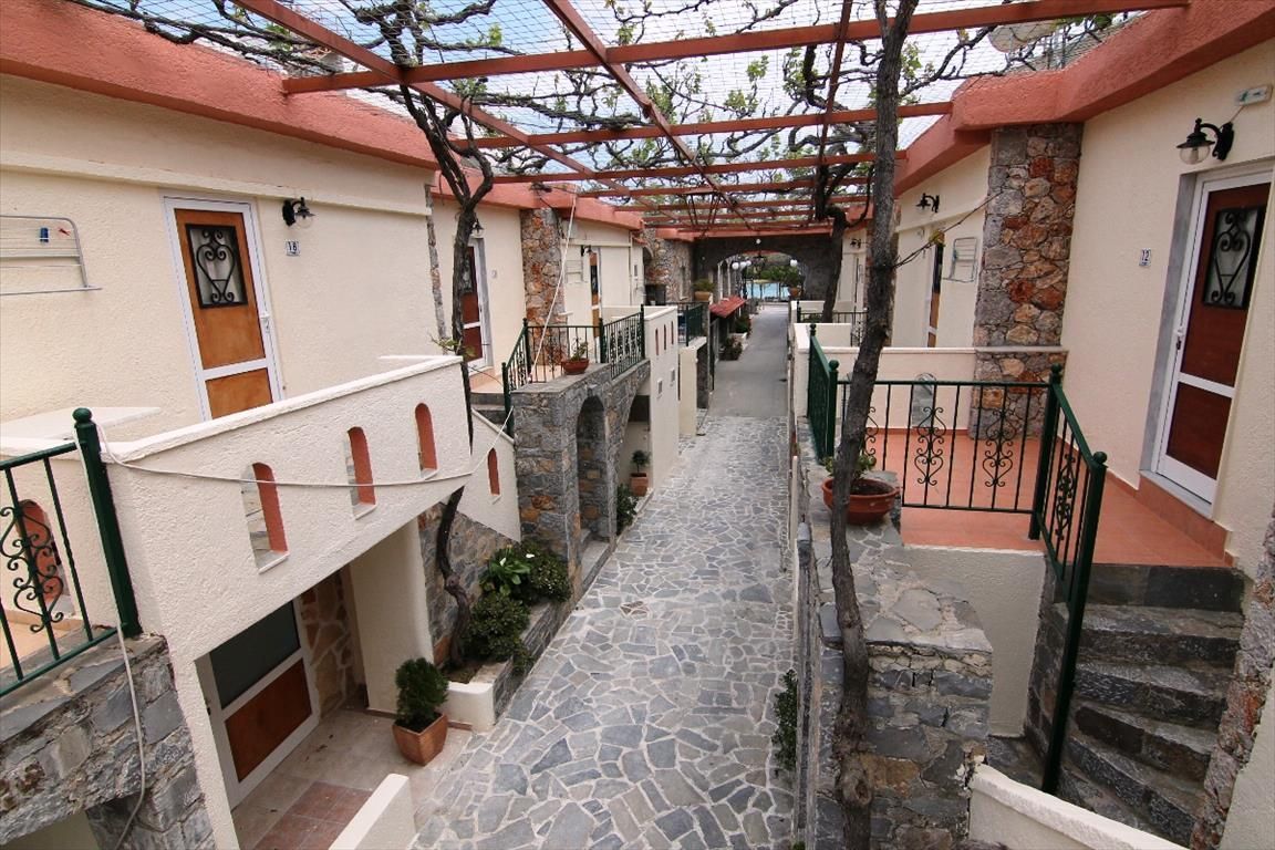 Отель, гостиница в Ласити, Греция, 1 500 м2 - фото 1