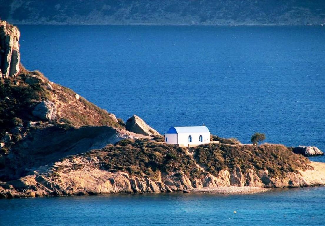 Земля на островах Додеканес, Греция, 14 800 м2 - фото 1
