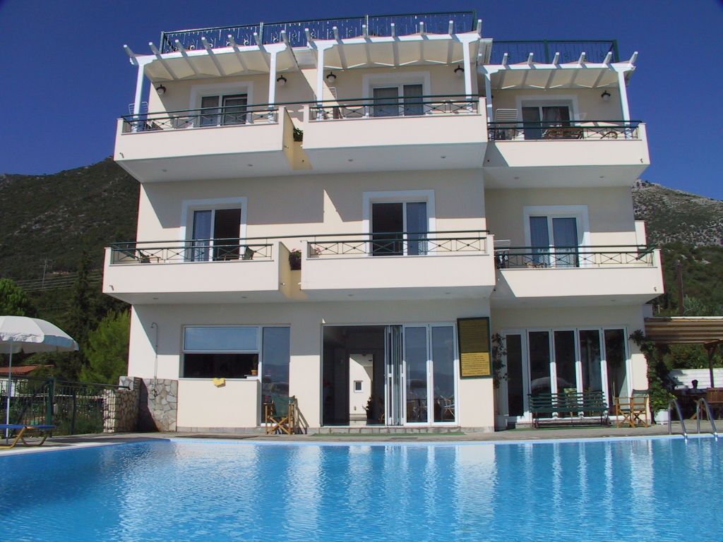 Отель, гостиница на Итаке, Греция, 720 м2 - фото 1