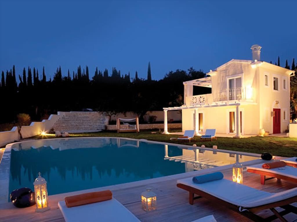 Отель, гостиница на Корфу, Греция, 410 м2 - фото 1