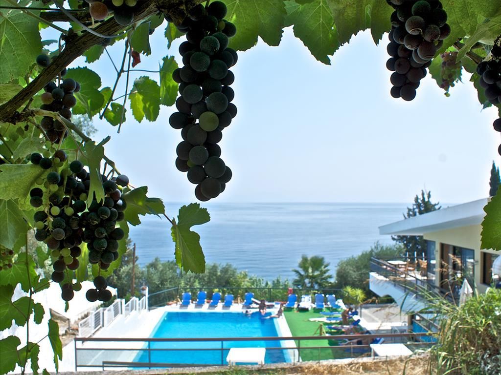 Отель, гостиница на Корфу, Греция, 860 м2 - фото 1