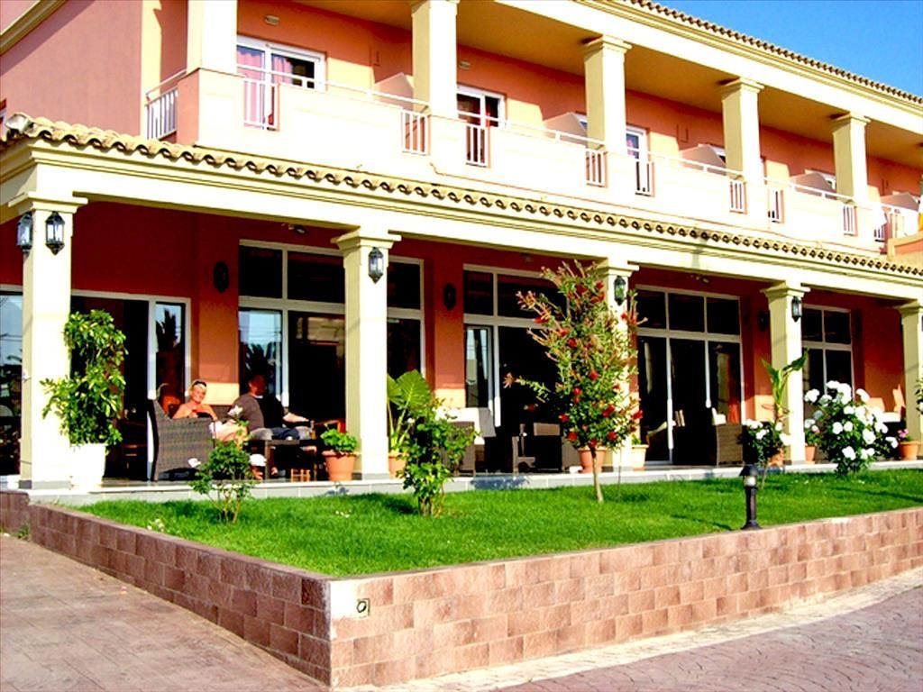 Отель, гостиница на Корфу, Греция, 1 900 м2 - фото 1