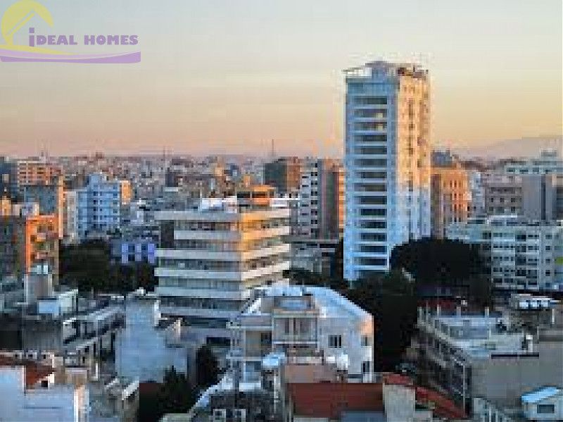 Отель, гостиница в Никосии, Кипр, 9 999.99 м2 - фото 1