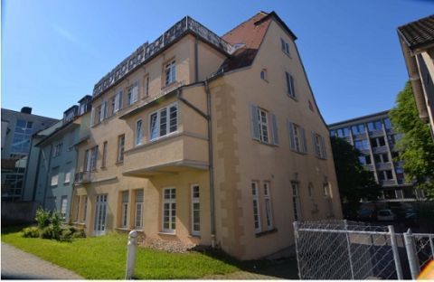Квартира в Эслингене-ам-Неккар, Германия, 6 992 м2 - фото 1