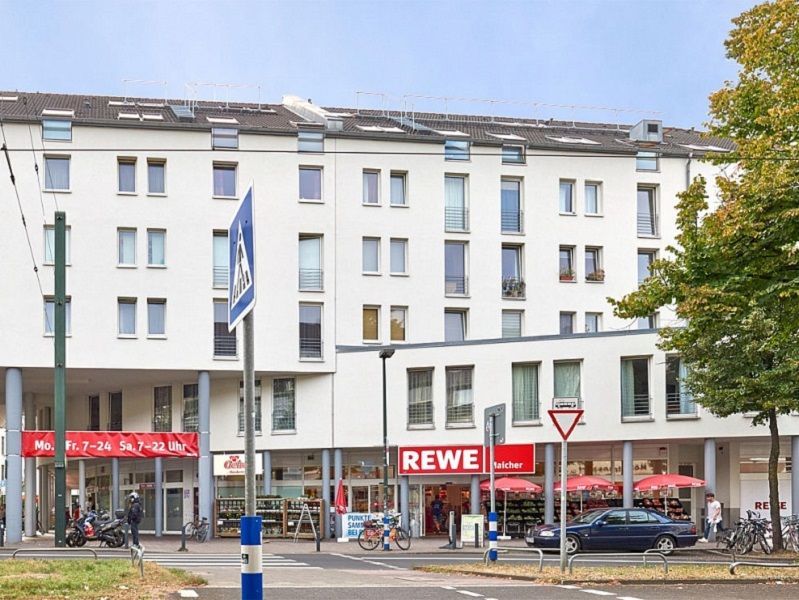 Коммерческая недвижимость в Дюссельдорфе, Германия, 1 810 м2 - фото 1