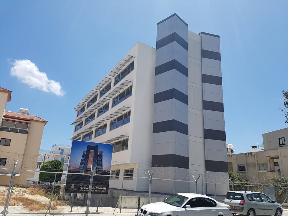 Инвестиционный проект в Лимасоле, Кипр, 400 м2 - фото 1