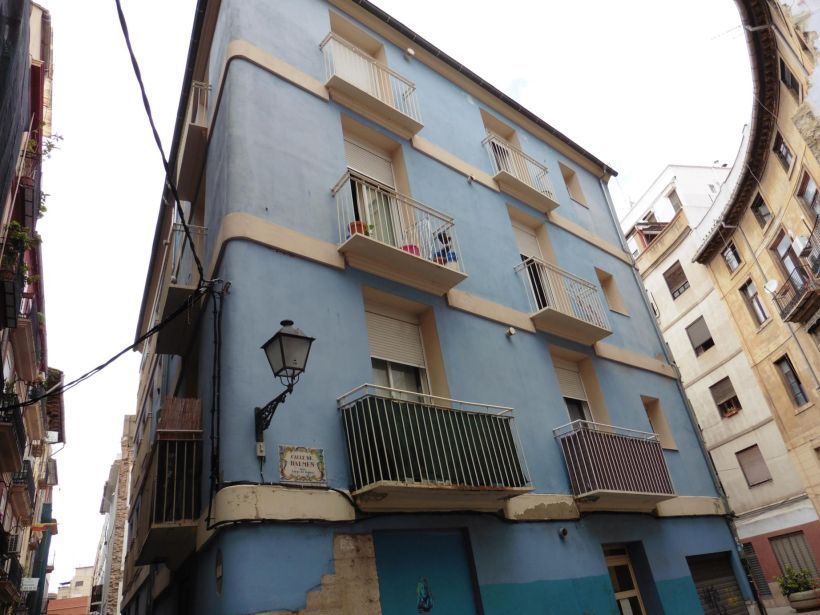 Коммерческая недвижимость в Валенсии, Испания, 593 м2 - фото 1