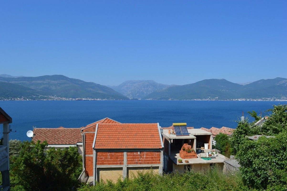 Земля на полуострове Луштица, Черногория, 553 м2 - фото 1