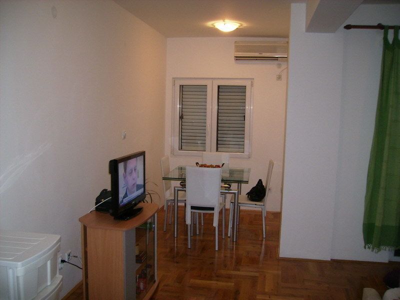 Апартаменты в Тивате, Черногория, 50 м2 - фото 1