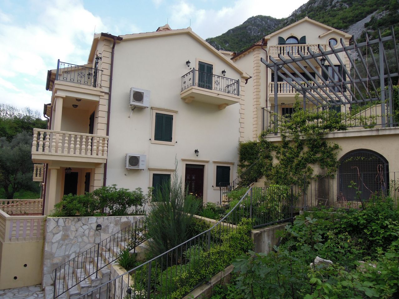 Апартаменты в Которе, Черногория, 55 м2 - фото 1