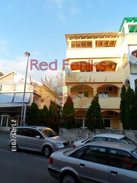 Коммерческая недвижимость в Будве, Черногория, 340 м2 - фото 1