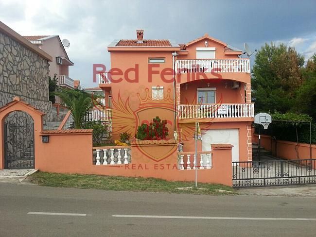 Дом в Кримовице, Черногория, 200 м2 - фото 1