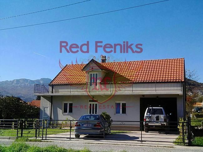 Дом в Цетине, Черногория, 185 м2 - фото 1