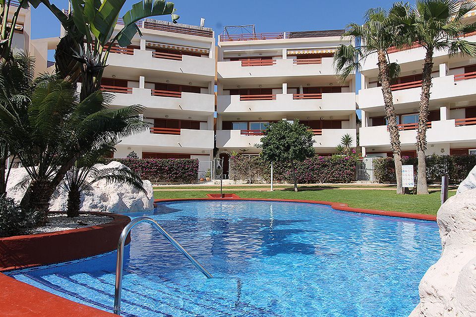 Апартаменты в Ориуэла Коста, Испания, 75 м2 - фото 1