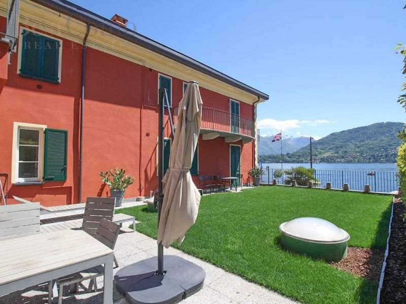 Апартаменты у озера Комо, Италия, 80 м2 - фото 1