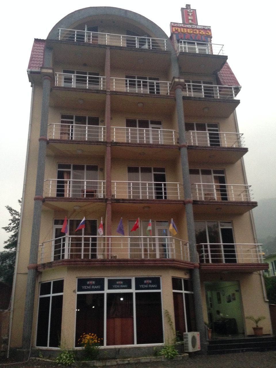 Коммерческая недвижимость в Батуми, Грузия, 1 386.7 м2 - фото 1