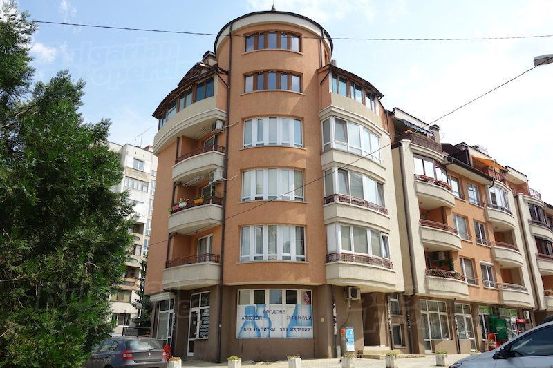 Апартаменты в Софии, Болгария, 65 м2 - фото 1