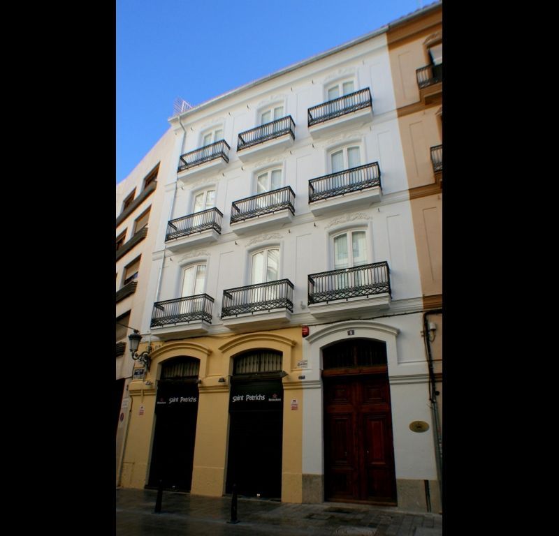 Коммерческая недвижимость в Валенсии, Испания, 838 м2 - фото 1