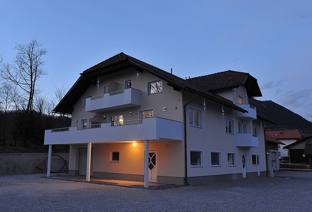 Отель, гостиница в Рогашка-Слатине, Словения, 1 104 м2 - фото 1