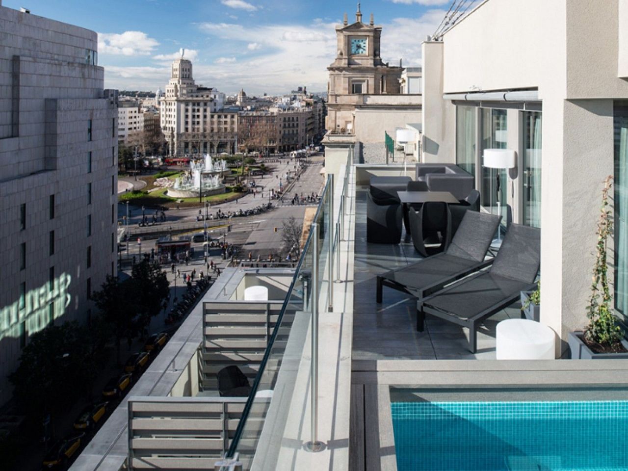 Коммерческая недвижимость в Барселоне, Испания, 4 722 м2 - фото 1
