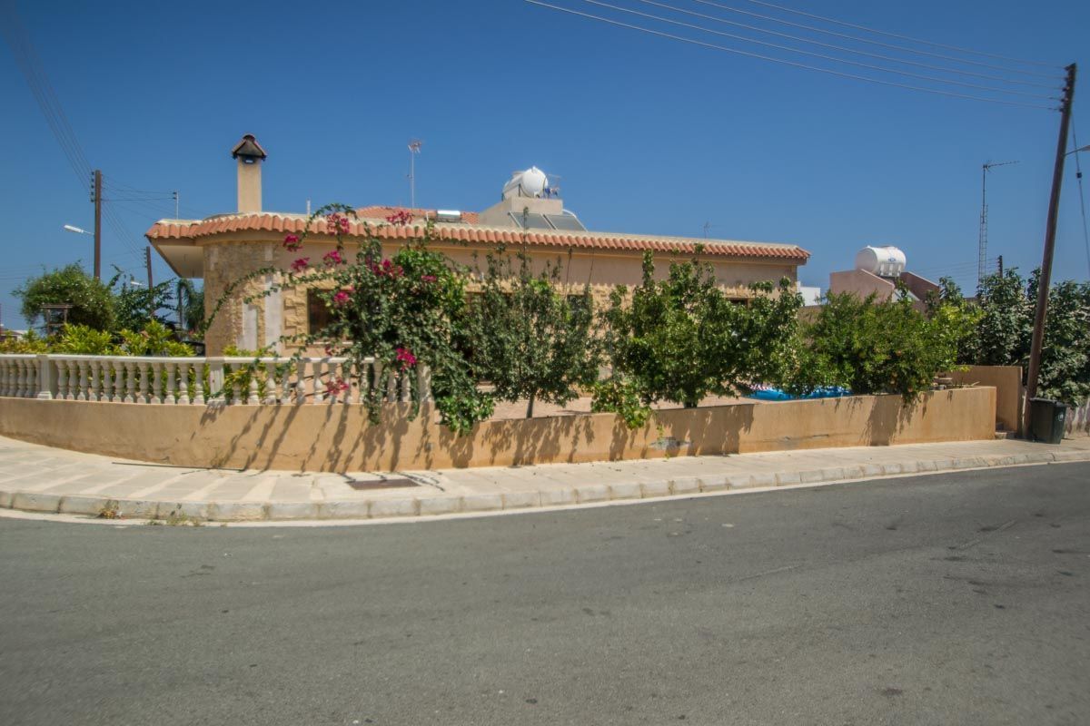 Бунгало в Паралимни, Кипр, 160 м2 - фото 1