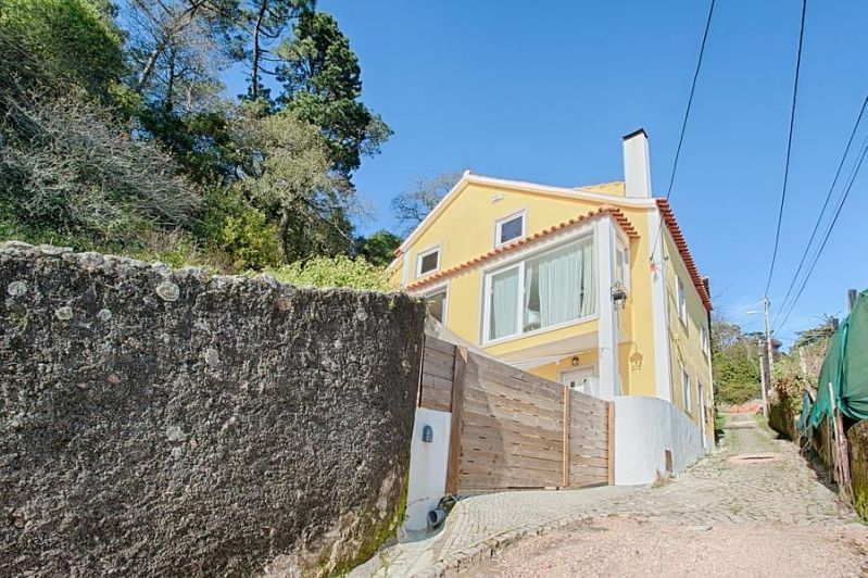 Дом в Синтре, Португалия, 148 м2 - фото 1