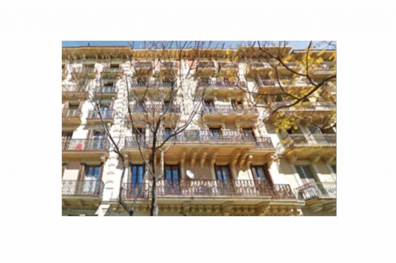 Коммерческая недвижимость в Барселоне, Испания, 1 860 м2 - фото 1