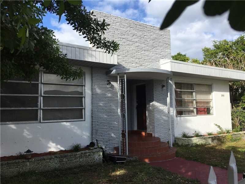 Доходный дом в Майами-Бич, США, 207.39 м2 - фото 1
