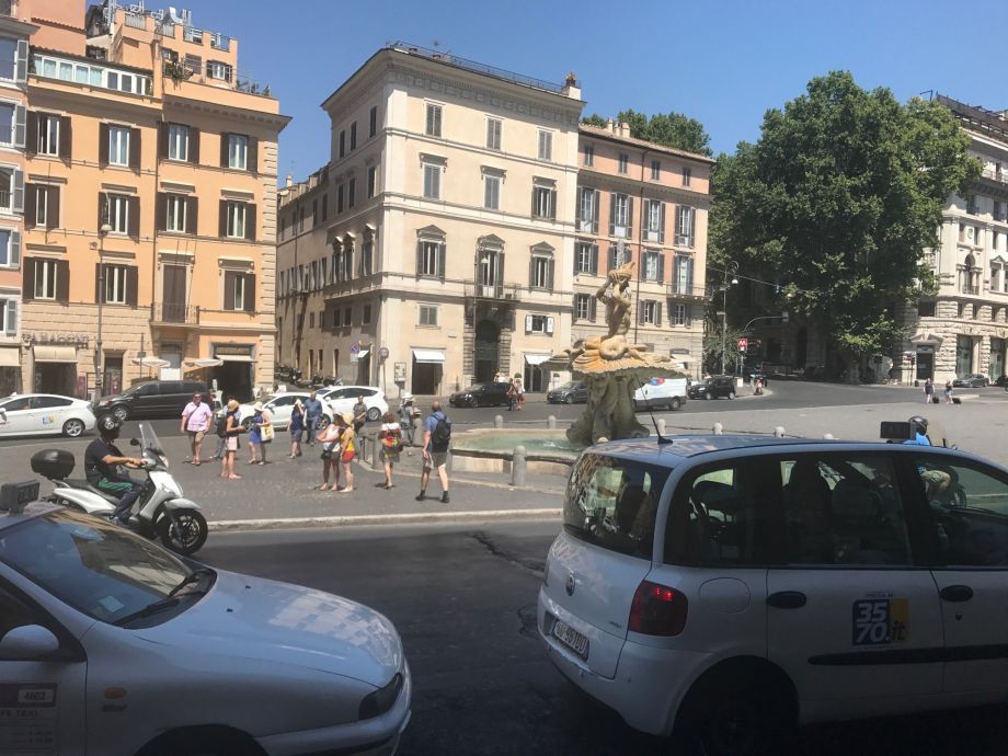 Коммерческая недвижимость в Риме, Италия, 200 м2 - фото 1