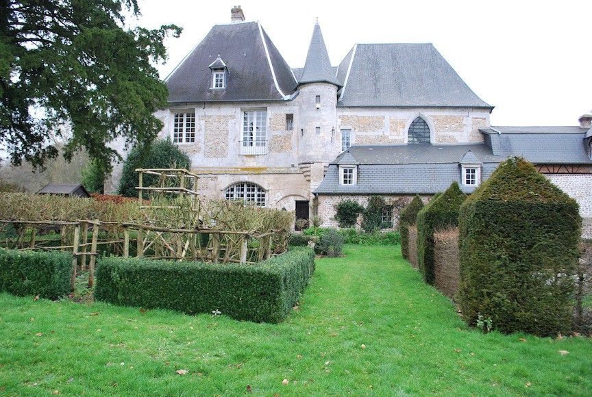 Замок в Довиле, Франция, 1 200 м2 - фото 1