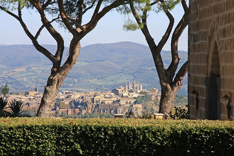 Замок Умбрия, Италия, 971 м2 - фото 1