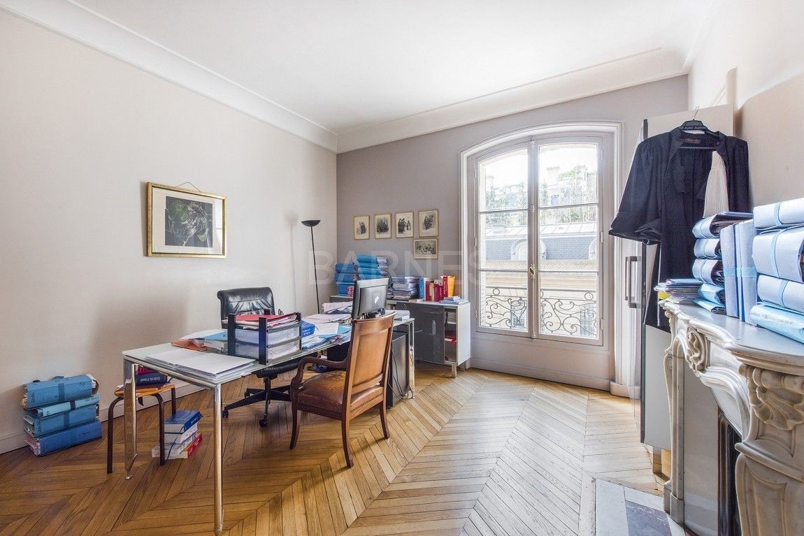 Квартира в Париже, Франция, 250 м2 - фото 1