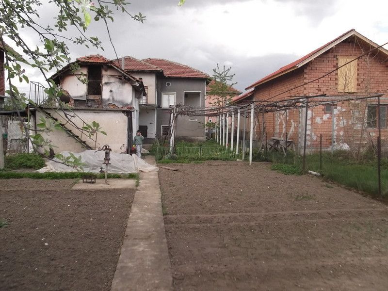 Дом в Ловече, Болгария, 174 м2 - фото 1