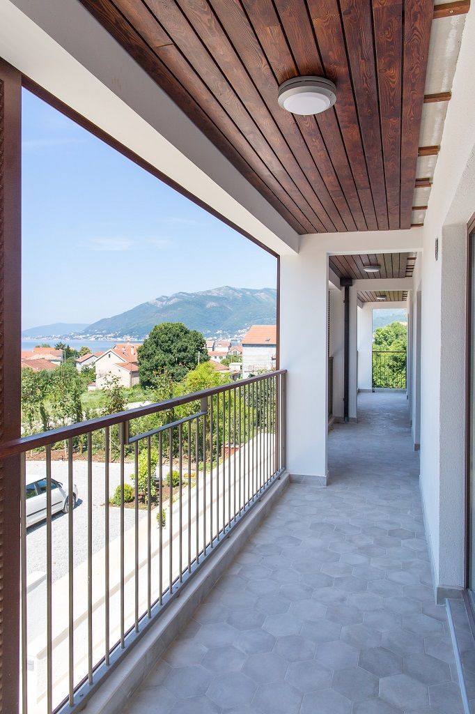 Апартаменты в Тивате, Черногория, 96.67 м2 - фото 1