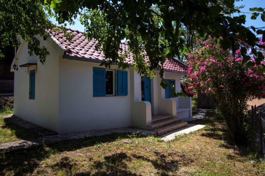 Дом в Баре, Черногория, 43 м2 - фото 1