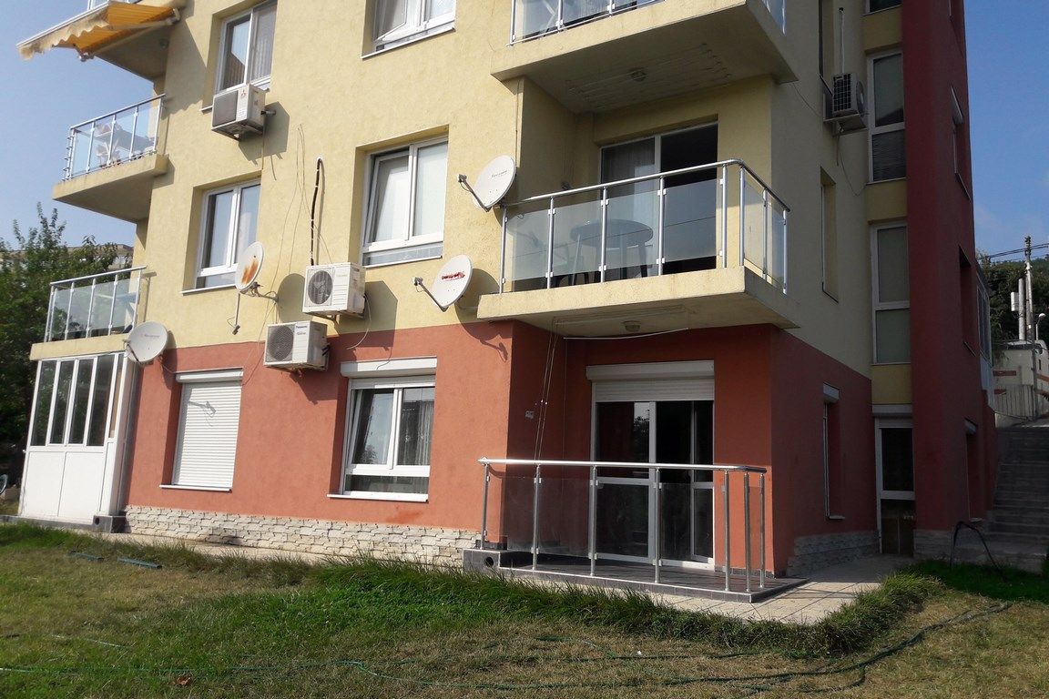 Квартира в Варне, Болгария, 66 м2 - фото 1