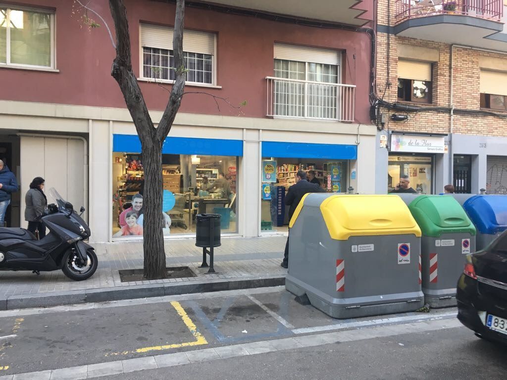 Магазин в Барселоне, Испания, 250 м2 - фото 1
