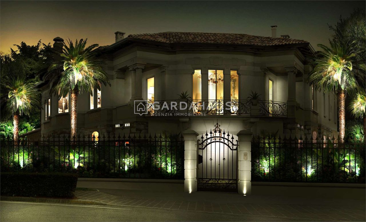 Вилла у озера Гарда, Италия, 1 500 м² - фото 2