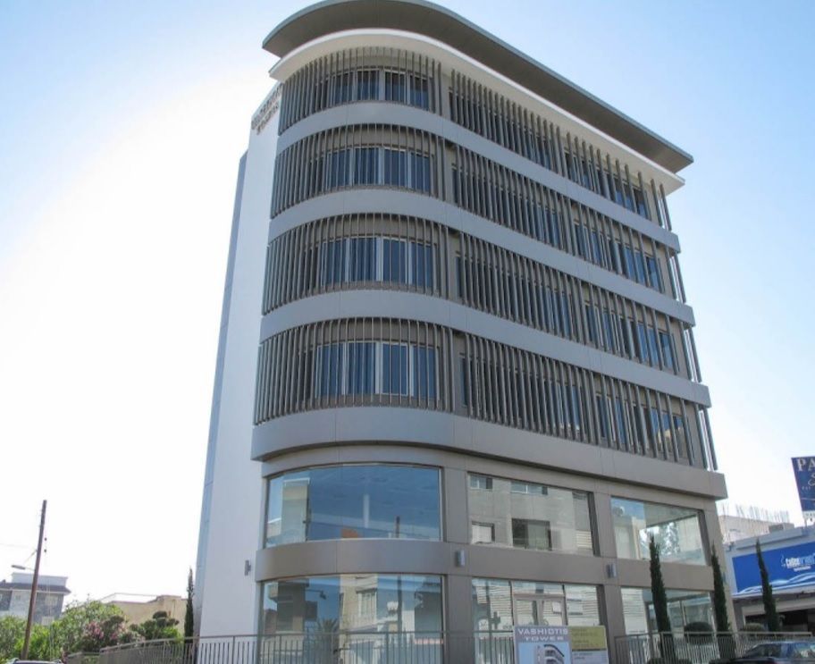 Коммерческая недвижимость в Лимасоле, Кипр, 1 338 м2 - фото 1